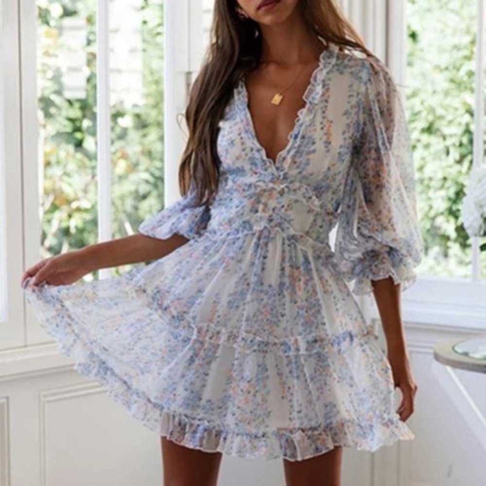 boho floral White V neck open back ruffle dress - Picture 4 of 11